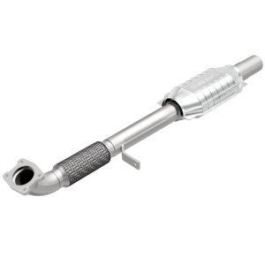 Volvo V40 Catalytic Converter - Rear - Magnaflow - California Grade CARB Compliant Direct-Fit - 2004