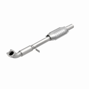 Volvo V40 Catalytic Converter - Rear - Magnaflow - California Grade CARB Compliant Direct-Fit - 2004