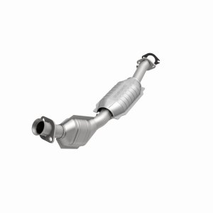 Lincoln Town Car Catalytic Converter - Magnaflow - California Grade CARB Compliant Direct-Fit - `96-`02