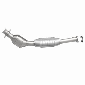 Lincoln Town Car Catalytic Converter - Magnaflow - California Grade CARB Compliant Direct-Fit - `96-`02