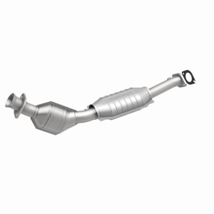 Lincoln Town Car Catalytic Converter - Magnaflow - California Grade CARB Compliant Direct-Fit - `96-`02