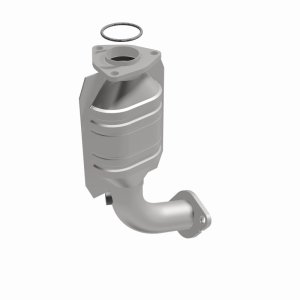 Chevrolet Tracker Catalytic Converter - Magnaflow - California Grade CARB Compliant Direct-Fit - 2000