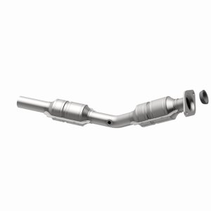 Toyota Matrix Catalytic Converter - Magnaflow - California Grade CARB Compliant - `03-`04