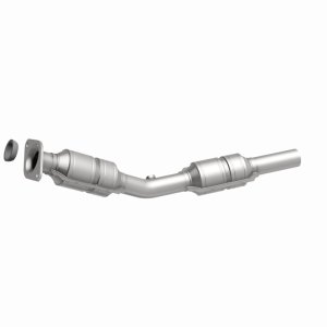Toyota Matrix Catalytic Converter - Magnaflow - California Grade CARB Compliant - `03-`04