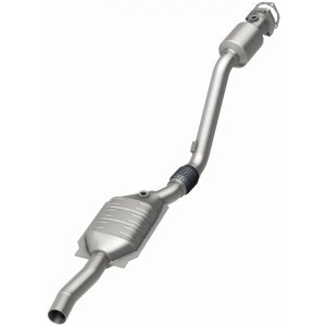 Volkswagen Passat Catalytic Converter - Magnaflow - Direct Fit - `00-`05