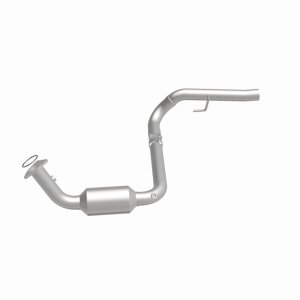 GMC Yukon Catalytic Converter - Magnaflow - California Grade CARB Compliant Direct-Fit - `02-`03