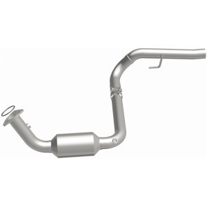 GMC Yukon Catalytic Converter - Magnaflow - California Grade CARB Compliant Direct-Fit - `02-`03