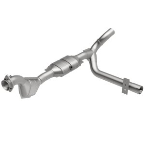 Ford Expedition Catalytic Converter - Magnaflow - Direct Fit - 2001
