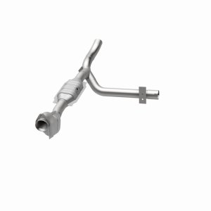 Ford Expedition Catalytic Converter - Magnaflow - Direct Fit - 2001