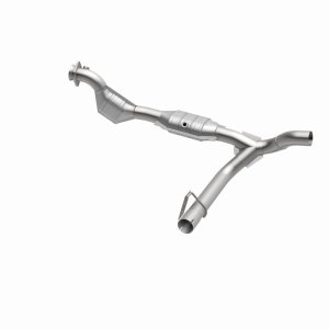 Ford F-150 Catalytic Converter - Magnaflow - Direct Fit - 2001
