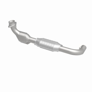 Ford Expedition Catalytic Converter - Magnaflow - California Grade CARB Compliant Direct-Fit - 2001