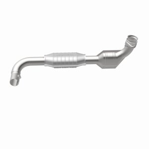 Ford Expedition Catalytic Converter - Magnaflow - California Grade CARB Compliant Direct-Fit - 2001