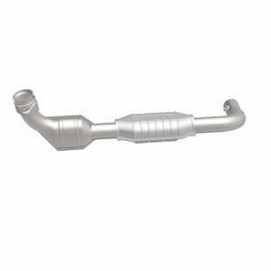 Ford Expedition Catalytic Converter - Magnaflow - California Grade CARB Compliant Direct-Fit - 2001