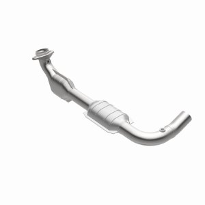 Ford E-150 Econoline Catalytic Converter - Magnaflow - California Grade CARB Compliant Direct-Fit - `00-`02