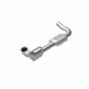 Ford E-150 Econoline Club Wagon Catalytic Converter - Magnaflow - California Grade CARB Compliant Direct-Fit - `00-`02