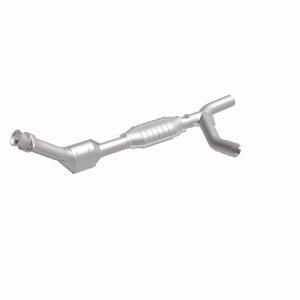 Ford E-150 Econoline Catalytic Converter - Magnaflow - California Grade CARB Compliant Direct-Fit - `00-`02