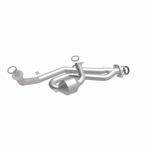 Toyota Sienna Catalytic Converter - Magnaflow - California Converter Direct Fit - `01-`03