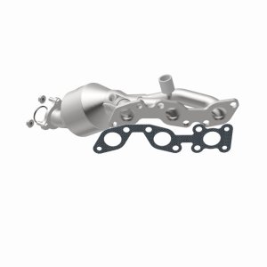 Nissan Frontier Catalytic Converter - Driver Side - Magnaflow - Direct-Fit - `01-`02