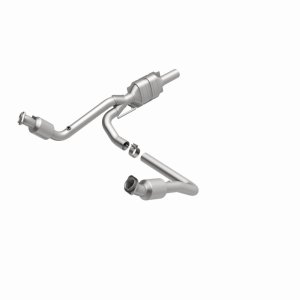 Dodge Ram 1500 Direct-Fit Catalytic Converter - Magnaflow - California Grade CARB Compliant - `00-`01