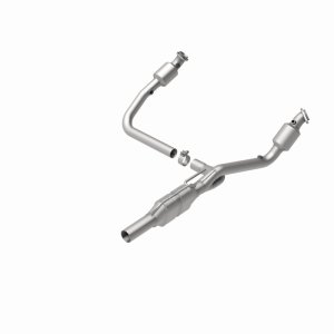 Dodge Ram 2500 Direct-Fit Catalytic Converter - Magnaflow - California Grade CARB Compliant - `00-`01