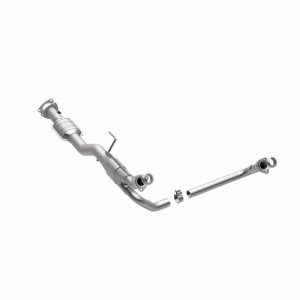 Chevrolet Astro Catalytic Converter - Magnaflow - California Grade, CARB Compliant, Direct-Fit - `00-`05