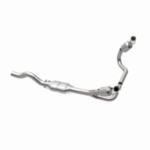 Dodge Dakota Catalytic Converter - Magnaflow - California Grade CARB Compliant, Direct-Fit, Spun Body - `01-`03