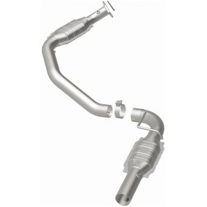 Chevrolet Express 2500 Catalytic Converter - Driver Side - Magnaflow - California Grade CARB Compliant - `03-`05