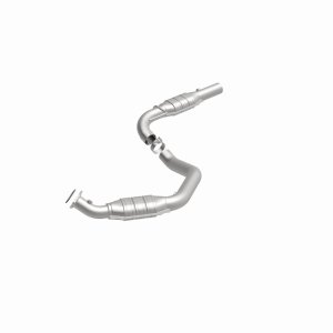 Chevrolet Express 3500 Catalytic Converter - Driver Side - Magnaflow - California Grade CARB Compliant - `03-`05