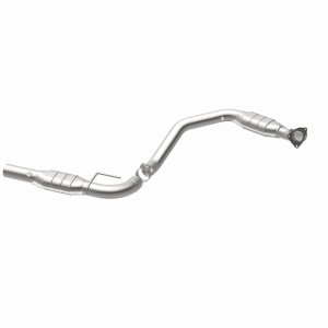 Chevrolet Express 3500 Catalytic Converter - Driver Side - Magnaflow - California Grade CARB Compliant - `03-`05