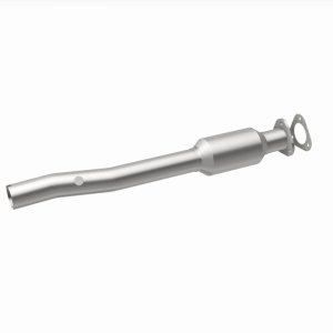 Ford E-250 Econoline Catalytic Converter - Magnaflow - California Grade CARB Compliant Direct-Fit - `00-`02