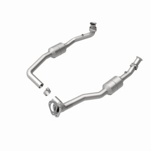 Ford E-250 Econoline Catalytic Converter - Magnaflow - California Grade CARB Compliant, Direct-Fit - 2002