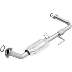 Toyota Tundra Catalytic Converter - Magnaflow - California Grade CARB Compliant Direct-Fit - `00-`02
