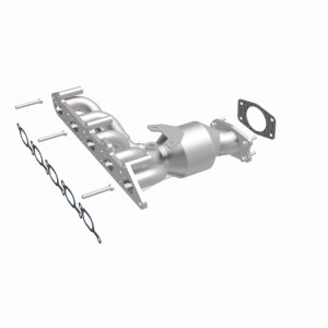 Volvo S60 Catalytic Converter - Magnaflow - California Grade CARB Compliant Direct-Fit - `01-`03