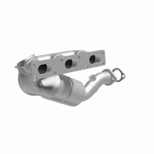 BMW 528 Catalytic Converter - Rear - Magnaflow - California Grade CARB Compliant Direct-Fit - `99-`00