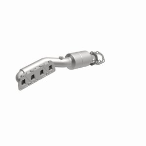 Volkswagen Passat Catalytic Converter Direct Fit - Magnaflow - California Grade CARB Compliant - `02-`04
