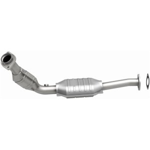 Lincoln Town Car Catalytic Converter - Magnaflow - California Grade CARB Compliant Direct-Fit - `03-`06 Lincoln Town Car Catalytic Converter - Magnaflow - California Grade CARB Compliant Direct-Fit - `03-`06