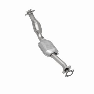 Lincoln Town Car Catalytic Converter - Magnaflow - California Grade CARB Compliant Direct-Fit - `03-`06 Lincoln Town Car Catalytic Converter - Magnaflow - California Grade CARB Compliant Direct-Fit - `03-`06