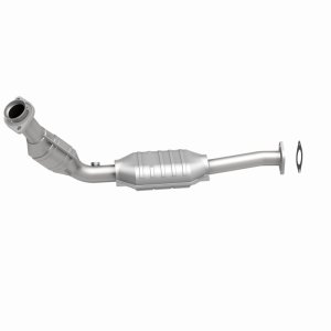 Lincoln Town Car Catalytic Converter - Magnaflow - California Grade CARB Compliant Direct-Fit - `03-`06 Lincoln Town Car Catalytic Converter - Magnaflow - California Grade CARB Compliant Direct-Fit - `03-`06