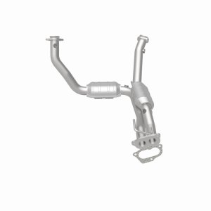 Ford Ranger Catalytic Converter - Magnaflow - Direct Fit, California Grade CARB Compliant - `04-`06