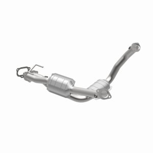 Ford Ranger Catalytic Converter - Magnaflow - Direct Fit, California Grade CARB Compliant - `04-`06