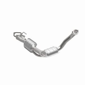 Mazda B3000 Catalytic Converter - Magnaflow - Direct Fit, California Grade CARB Compliant - `04-`06