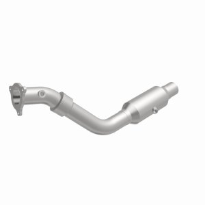 Chrysler Pacifica Catalytic Converter - Underbody - Magnaflow - California Grade CARB Compliant Direct-Fit - `04-`06
