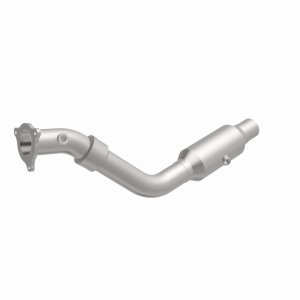 Chrysler Pacifica Catalytic Converter - Underbody - Magnaflow - California Grade CARB Compliant Direct-Fit - `04-`06