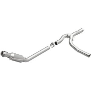 Dodge Ram 1500 Catalytic Converter - Underbody - Magnaflow - California Grade CARB Compliant - 2005