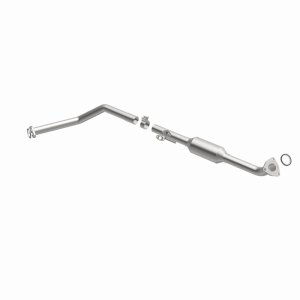 Toyota Sequoia Catalytic Converter - Underbody - Magnaflow - California Grade CARB Compliant, Direct-Fit - `01-`04 Toyota Sequoia Catalytic Converter - Underbody - Magnaflow - California Grade CARB Compliant, Direct-Fit - `01-`04