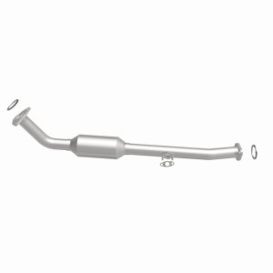 Toyota Sequoia Catalytic Converter - Underbody - Magnaflow - Direct Fit, CARB Compliant - `01-`04