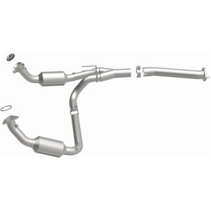 Chevrolet Express 1500 Catalytic Converter Direct Fit - Magnaflow - California Grade CARB Compliant - `03-`05