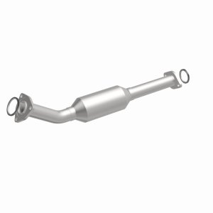 Toyota Tundra Catalytic Converter - Underbody - Magnaflow - California Direct-Fit - `03-`04
