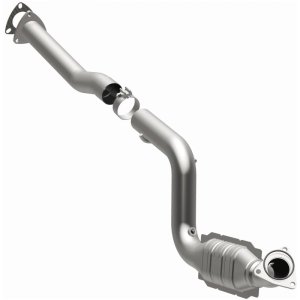 Chevrolet Express 3500 Catalytic Converter - Magnaflow - California Grade CARB Compliant - `06-`10