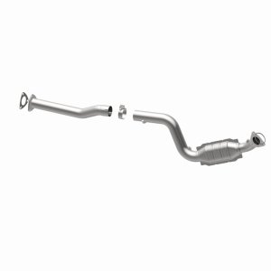 Chevrolet Express 3500 Catalytic Converter - Magnaflow - California Grade CARB Compliant - `06-`10